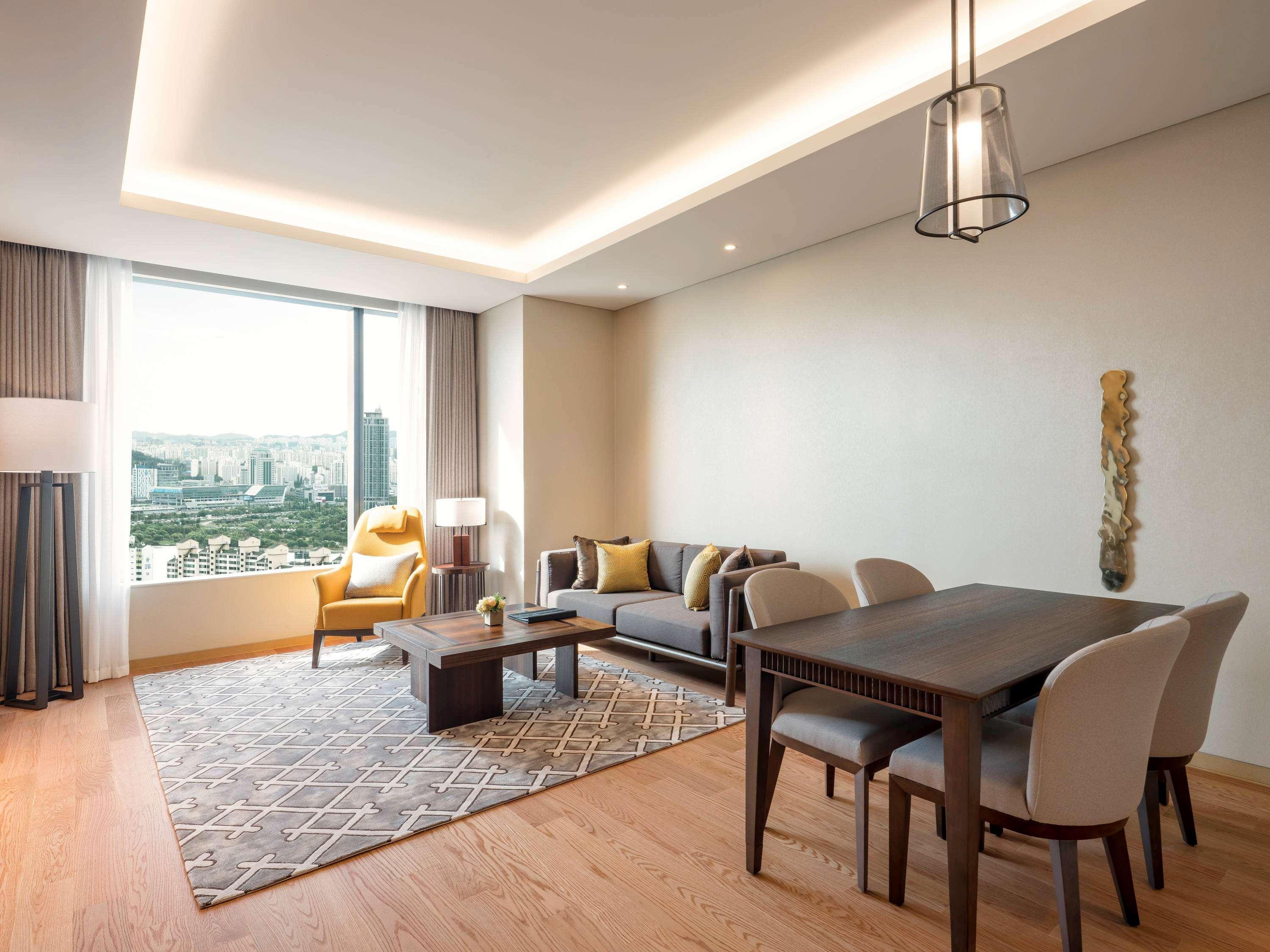 Grand Mercure Ambassador Hotel And Residences Seoul Yongsan Exterior photo